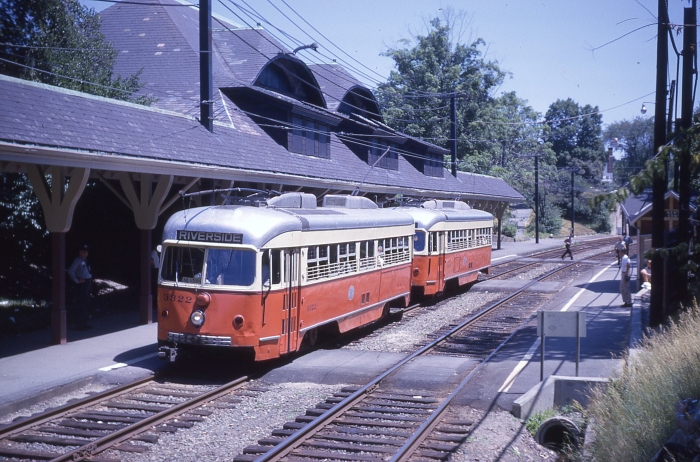 A two-car train of double-end PCCs on the Riverside line in 1959, soon after it opened. (Author's collection)