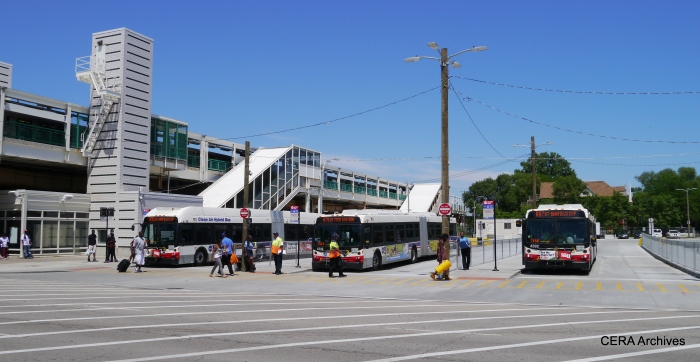 Shuttle buses at Garfield (Green Line).