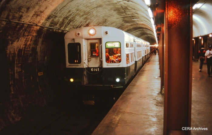 A two-car train of 6000s in the State Street subway in April 1988. (Photo by David Sadowski)