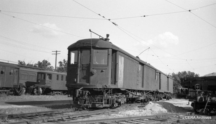 CNS&M freight motor 21 at Highwood in August 1939.