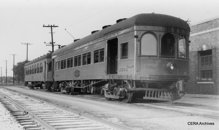 IT 202 with an arch-window trailer. (Photographer unknown - CERA Archives)